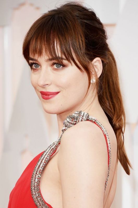 oscars-2015-beauty-dakota-johnson-w540